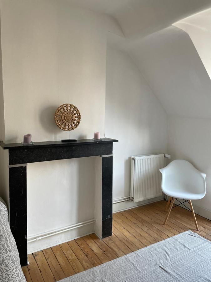 Charming Room In Eu District Брюссель Экстерьер фото